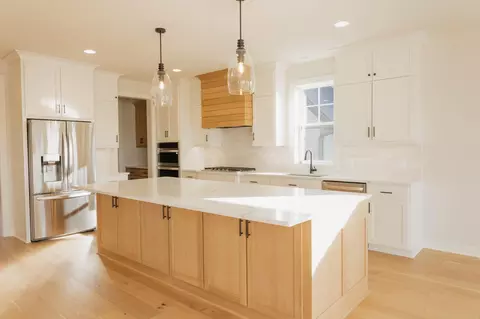 5467 Scenic Loop Run, Victoria, MN 55386