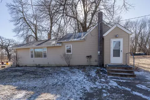905 4th St SW, Montgomery, MN 56069