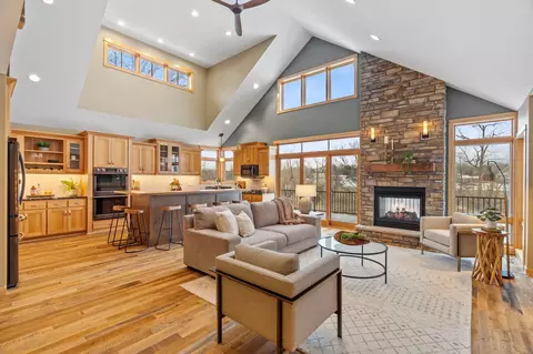 8468 Shadyview Ln N, Maple Grove, MN 55311