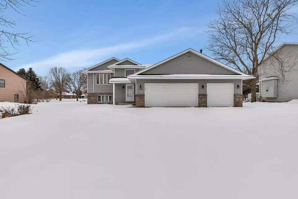  1712 Casselberry Rd, Saint Cloud, MN 56303 photo 2
