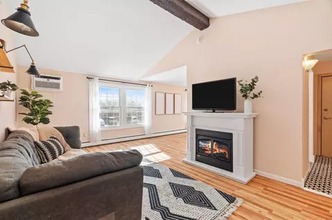 4630 Cedar Lake Rd S #5, Saint Louis Park, MN 55416
