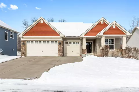 3326 Macey Pl, Stillwater, MN 55082