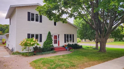 5931 Maple St, Rockford, MN 55373