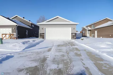501 5th St E, Horace, ND 58047 photo 2