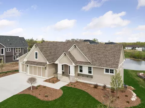 9768 8th St N, Lake Elmo, MN 55042
