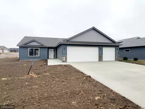 801 Oakwood Trl, Janesville, MN 56048