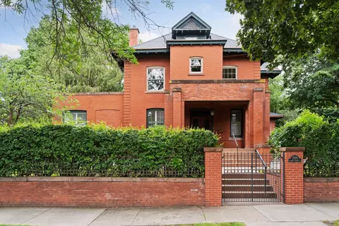 1700 Dupont Ave S, Minneapolis, MN 55403