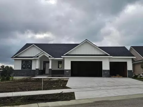 2656 Bentley Dr SW, Rochester, MN 55902