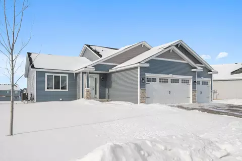 895 10th St, Clearwater, MN 55320