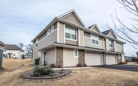 5894 Moonlight Way NE, Prior Lake, MN 55372