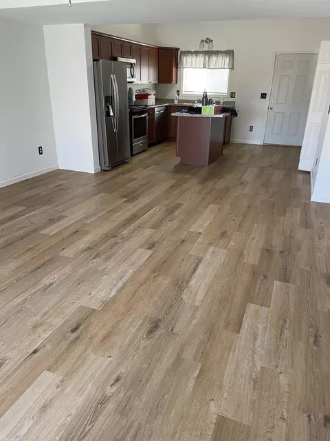 403 E Cheyenne St, Roberts, WI 54023 photo 5