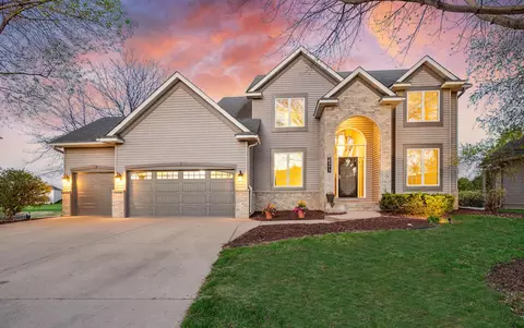 2493 Lone Eagle Trl, Woodbury, MN 55129