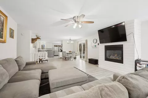 14129 263rd St, Lindstrom, MN 55045
