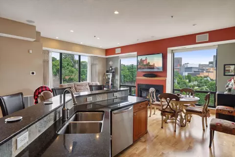 312 Spring St #401, Saint Paul, MN 55102