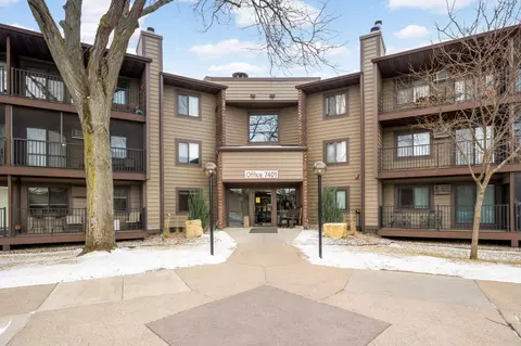 7401 W 101st St #322, Bloomington, MN 55438