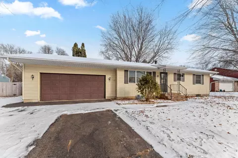1023 Morgan Rd, River Falls, WI 54022