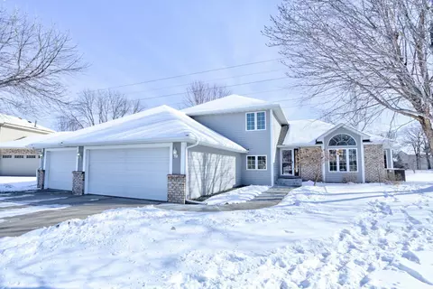 8918 Ashley Ter, Brooklyn Park, MN 55443