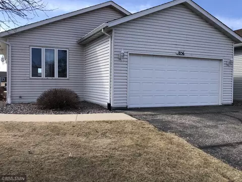 1856 Scenic Heights Ct SW, Hutchinson, MN 55350