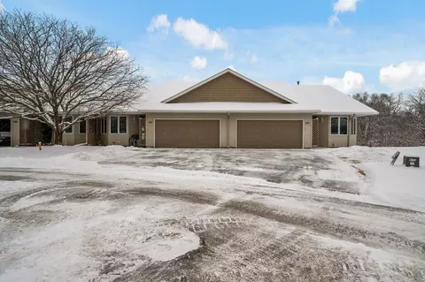 6070 Raven Ridge Ct, Rockford, MN 55373