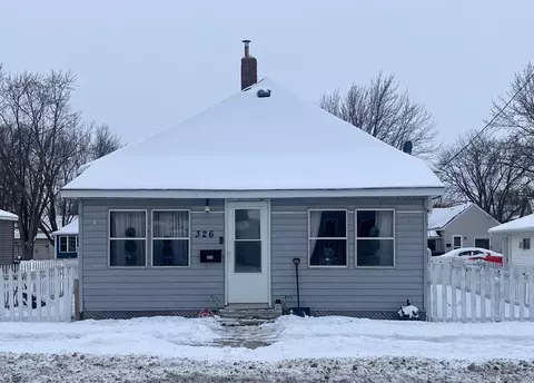 326 Lake Ave S, Paynesville, MN 56362