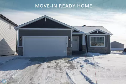1229 Rachel Dr W, West Fargo, ND 58078