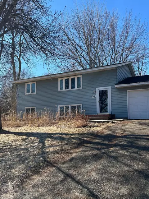 205 7th Ave NW, Lonsdale, MN 55046