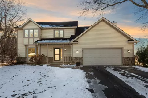 9061 Jareau Ave S, Cottage Grove, MN 55016