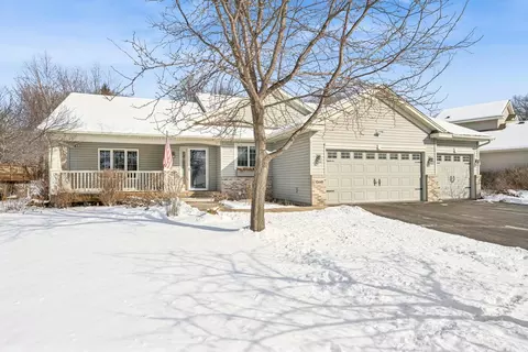 10448 Kalen Dr NE, Hanover, MN 55341