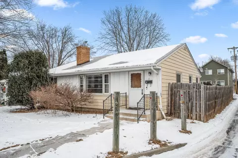 11 21st Ave N, Hopkins, MN 55343