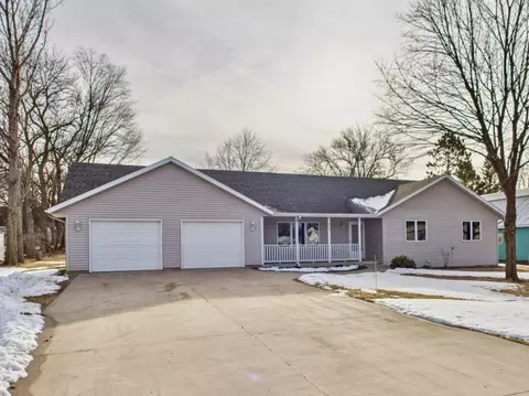 204 2nd Ave NE, Lonsdale, MN 55046