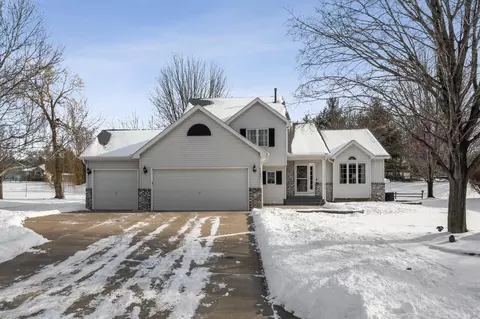 1161 Dawn Ln, Woodbury, MN 55125