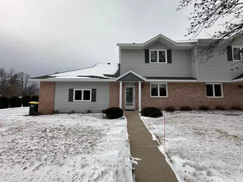 110 1st Ave NE #1, New London, MN 56273