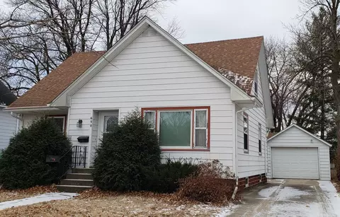 650 4th Ave SW, Wells, MN 56097