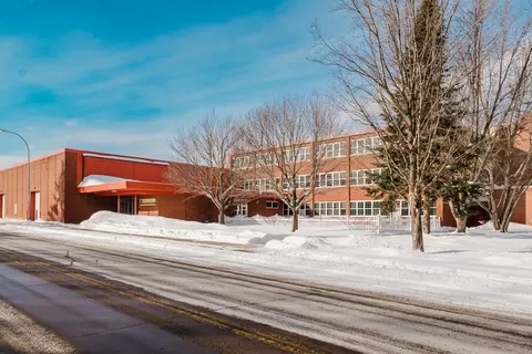 35 2nd St #19, Proctor, MN 55810