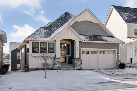 365 Laurel Curv, Golden Valley, MN 55426