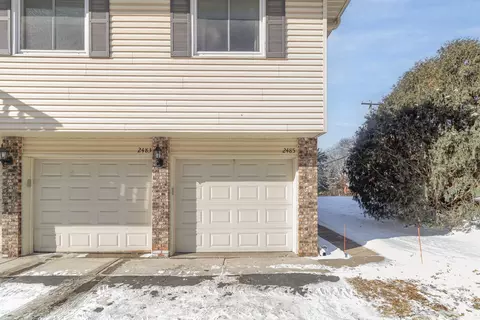 2485 Grenadier Ave N, Oakdale, MN 55128