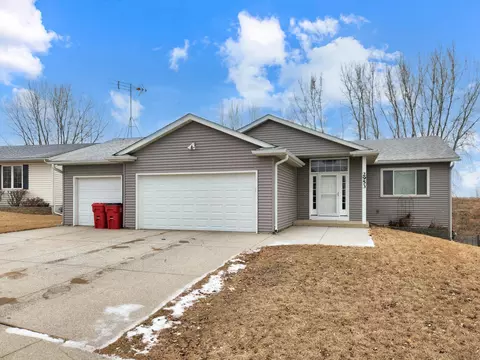 2953 Bandel Ct NW, Rochester, MN 55901