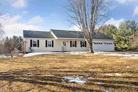 5819 250th St, Forest Lake, MN 55025