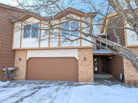 6931 Edenvale Blvd #0, Eden Prairie, MN 55346