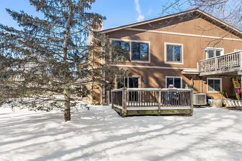 4230 Thornhill Ln, Vadnais Heights, MN 55127