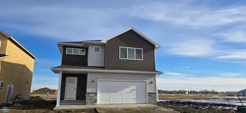 6638 Belding Dr S, Fargo, ND 58104