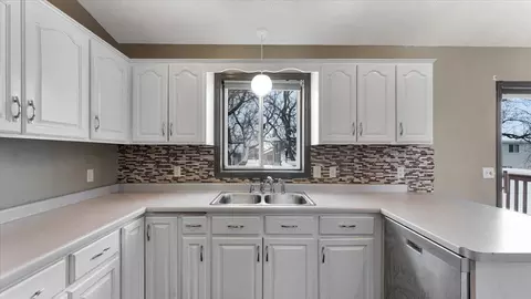 19 Steven Ct, Saint Cloud, MN 56303 photo 10