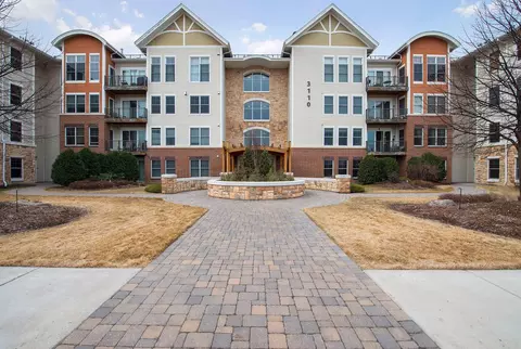 3110 N Chestnut St #107, Chaska, MN 55318