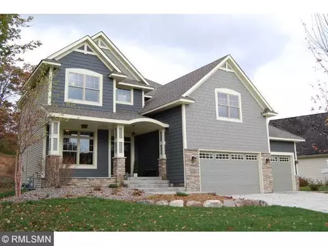 2044 Eldridge St W, Roseville, MN 55113