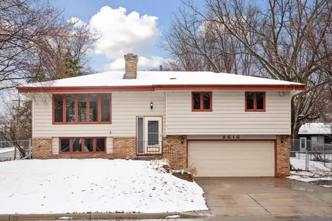 8616 49th Ave N, New Hope, MN 55428