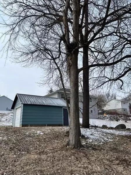 1527 S German St, New Ulm, MN 56073