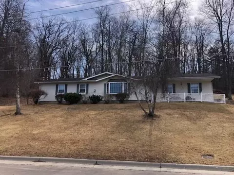 104 Whittier St E, Lanesboro, MN 55949