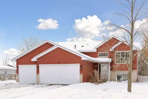 13590 Fiona Ave N, Hugo, MN 55038
