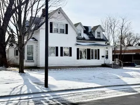 212 E 4th St, Redwood Falls, MN 56283