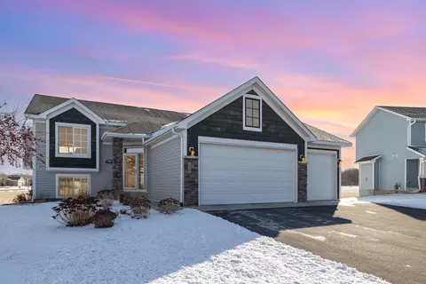 886 Meadows Blvd, Young America, MN 55397